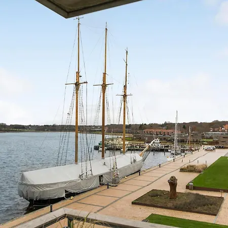 Beautiful In 加斯庭